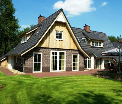 Vakantiehuis Hellendoorn: Villa type Wilgenhaege Wellness voor 14-personen