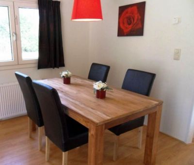 Vakantiehuis Hooghalen: Chalet type Boterbloem 4-personen