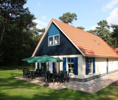 Vakantiehuis Hooghalen: Bungalow type F12 12-personen