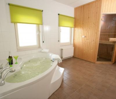 Vakantiewoningen huren in Hoeven, Noord Brabant, Nederland | wellness bungalow voor 6 personen