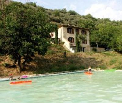 Vakantiewoningen huren in Riez La Romaine, Provence-Alpen-Côte d'Azur Alpen de Haute-Provence, Frankrijk | vakantiehuis voor 9 personen