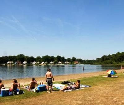 Oostappen Vakantiepark Heelderpeel: Luxe kampeerhuisje 4-personen