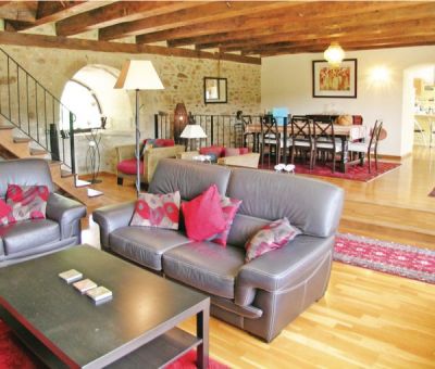 Vakantiewoningen huren in Neuvic, Limousin Corrèze, Frankrijk | luxe vakantiehuis voor 8 personen