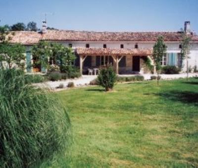 Vakantiewoningen huren in Salles-de-Barbezieux, Poitou-Charentes Charente, Frankrijk | vakantiehuis voor 6 personen