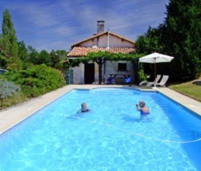 Vakantiewoningen huren in Salles-de-Barbezieux, Poitou-Charentes Charente, Frankrijk | vakantiehuis voor 6 personen