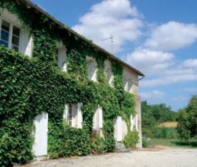 Vakantiewoningen huren in Salles-de-Barbezieux, Poitou-Charentes Charente, Frankrijk | vakantiehuis voor 9 personen