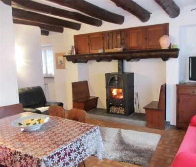 Vkantiewoningen huren in Verzasca, Ticino, Zwitserland | vakantiehuis voor 5 personen