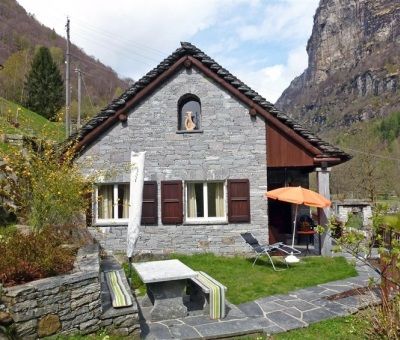 Vkantiewoningen huren in Verzasca, Ticino, Zwitserland | vakantiehuis voor 5 personen