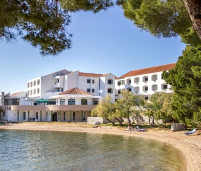 Mobilhomes en appartementen huren in Pirovac, Dalmatie regio Sibenik, Kroatie | vakantiehuisjes voor 2 - 6 personen