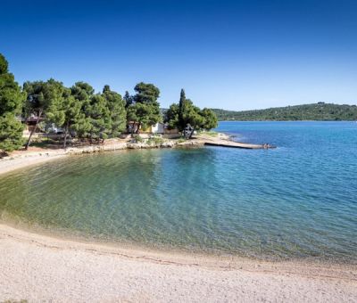 Mobilhomes en appartementen huren in Pirovac, Dalmatie regio Sibenik, Kroatie | vakantiehuisjes voor 2 - 6 personen