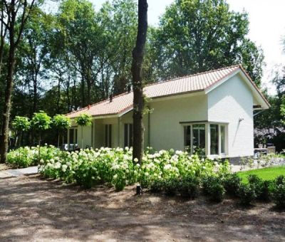 Vakantiehuis Uden: Bungalow type Landhuis 8 - 12-personen