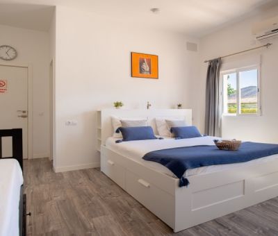 Bungalows en Kamers op Camping Benisol - Benidorm - Spanje