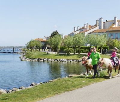 Vakantiewoningen huren in Ouddorp, Zuid Holland, Nederland | Comfort Bungalow voor 6 personen