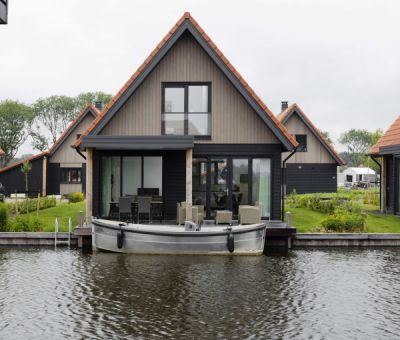 Vakantiehuis Ossenzijl: Villa type Watervilla 4-personen 