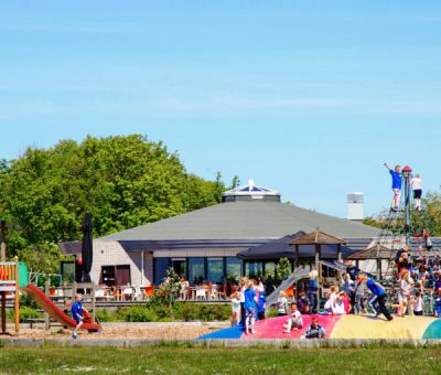 Strandchalets huren in Lauwersoog, Lauwersmeer, Groningen, Nederland | vakantiehuisje voor 4 personen