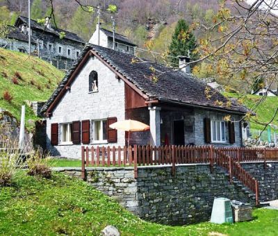 Vkantiewoningen huren in Verzasca, Ticino, Zwitserland | vakantiehuis voor 5 personen
