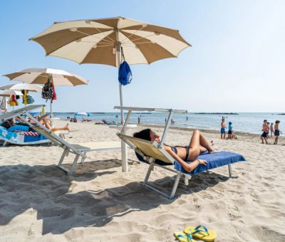 Vakantiewoningen huren in Lido di Pomposa,  Emilia Romagna, Italie |  mobilhomes voor 4 personen 