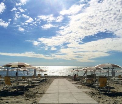 Vakantiewoningen huren in Lido di Pomposa,  Emilia Romagna, Italie |  mobilhomes voor 4 personen 